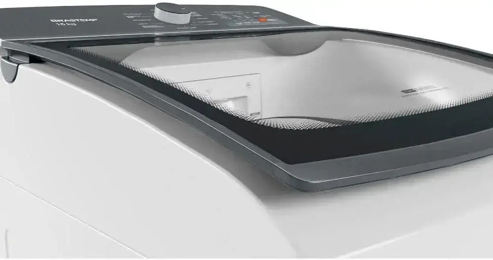 Imagem superior da máquina de lavar, com fundo neutro, sem elementos que distraiam a atenção do produto.
