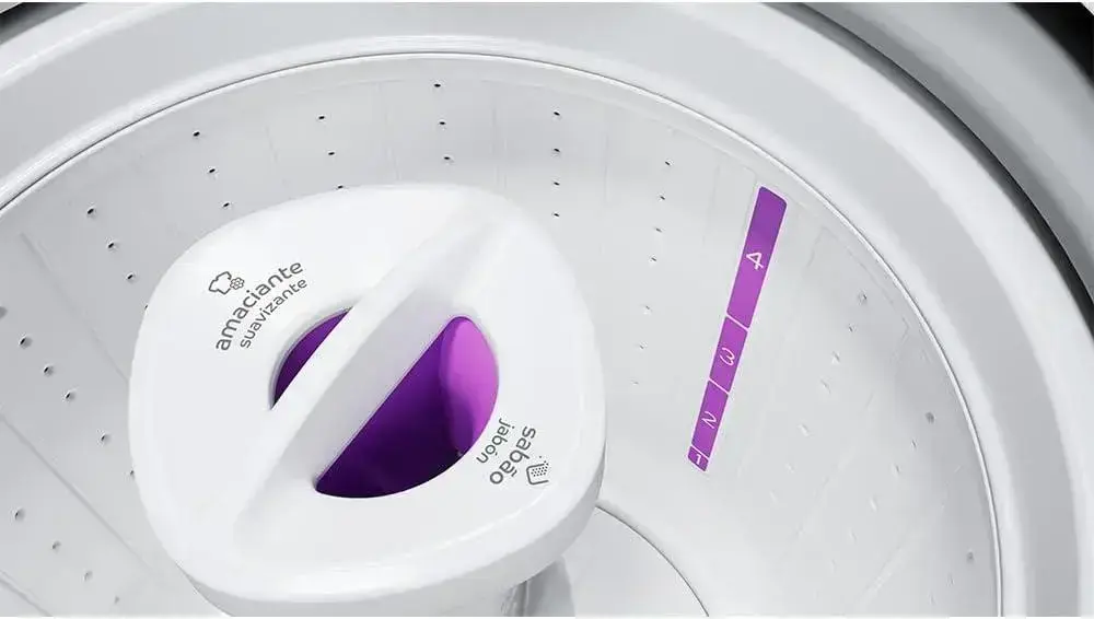 Lavadora com fundo neutro, possivelmente da própria máquina de lavar.