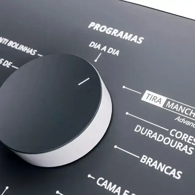 Lavadora de roupas, close-up, com fundo de cor cinza escuro e textura suave.
